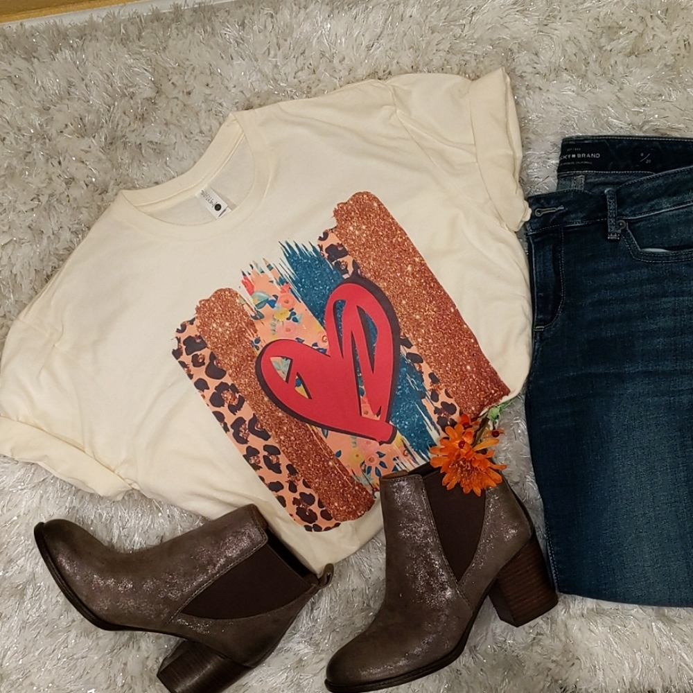 🍁 NWOT Graphic T-shirt 🍁